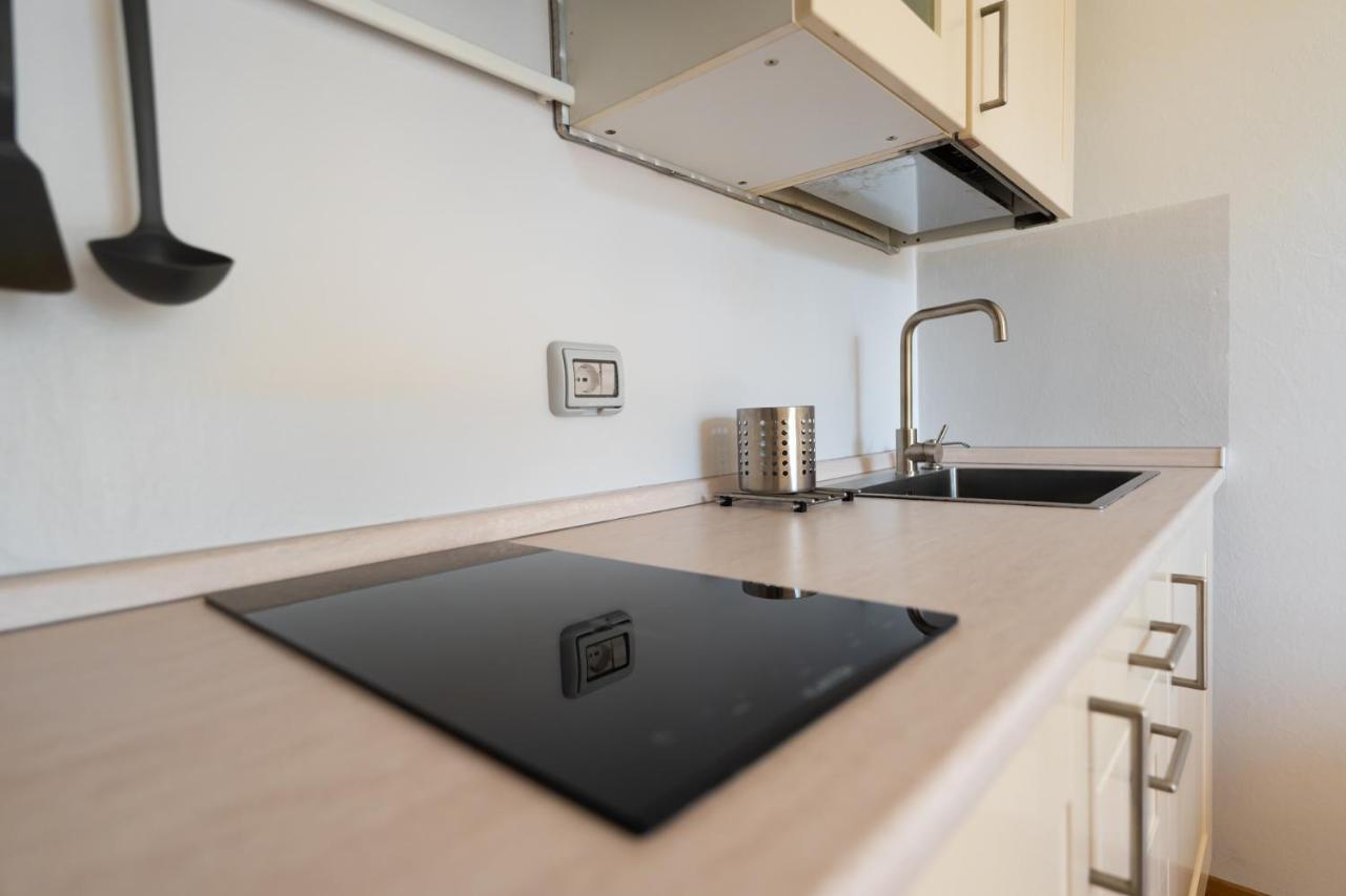 ريفا ديل غاردا Apartments Leonardi المظهر الخارجي الصورة